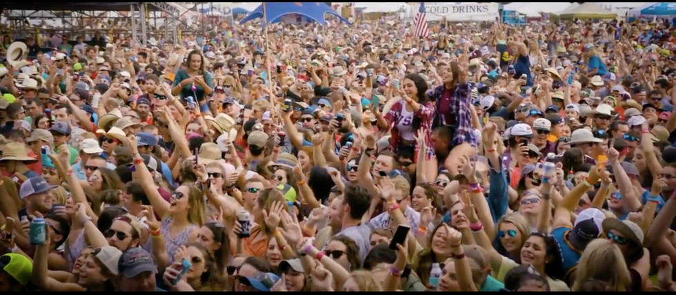 The 3 Biggest Pros And Cons Of Going To Chilifest