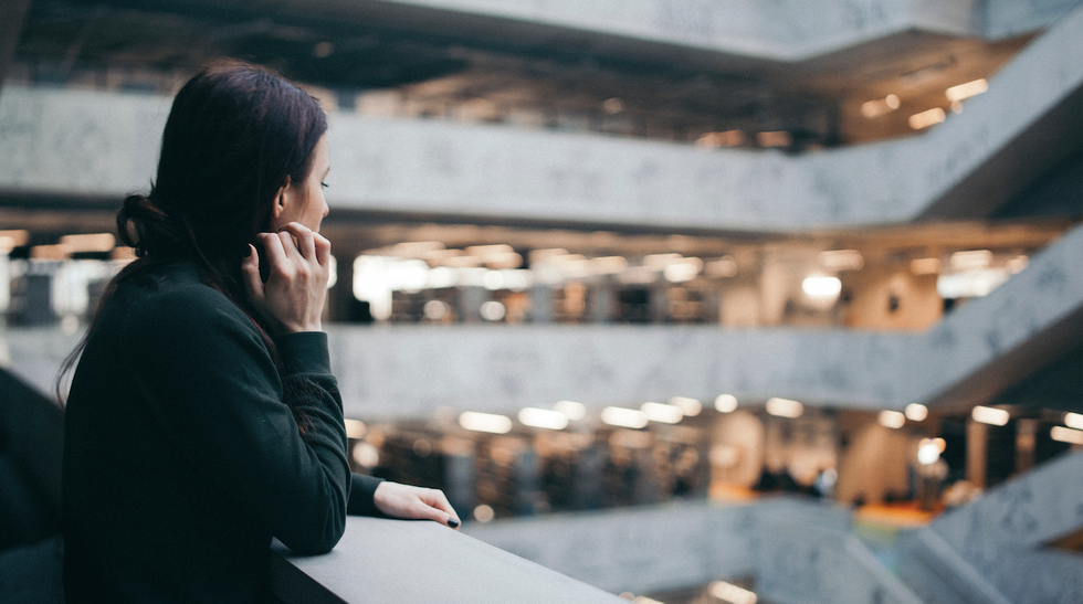 A Crash Course In Being An Introvert At A Party School