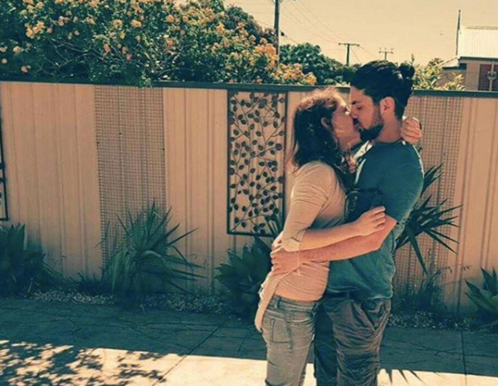 8 Warning Signs You're About To Hook Up With Your Hometown Ex This Summer
