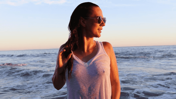 10 Reasons To Go Braless This Summer Because Wearing A Bra Everyday Sucks