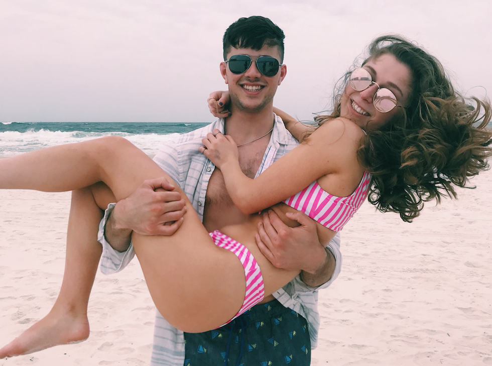 After A Year Of Being In A Long Distance Relationship, Here Are 10 Things I Learned