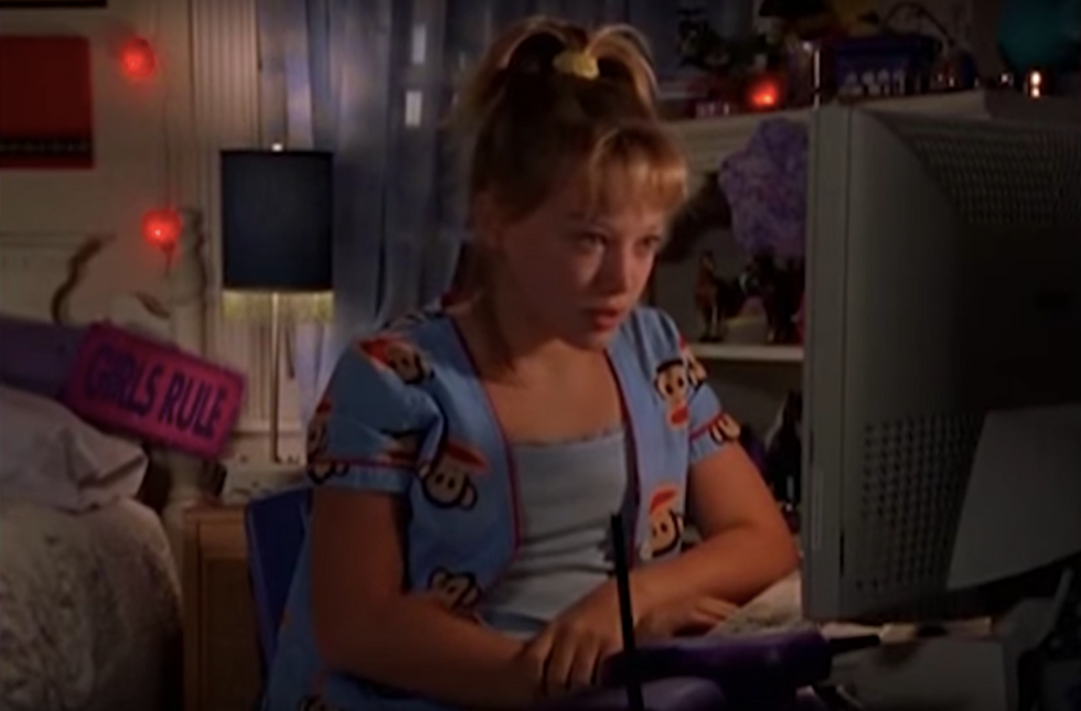 13 Cringe-Worthy Things Every '90s Kid Did In The Early Days Of Facebook You Might've Forgotten