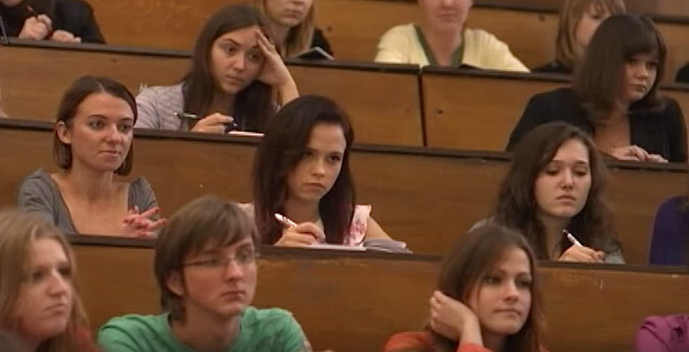 7 Types Of People You Will Find Yourself Sitting Next To In A Lecture