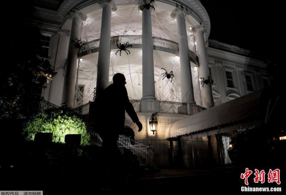 1600 Pennsylvania Avenue: The Ghosts Inside The White House