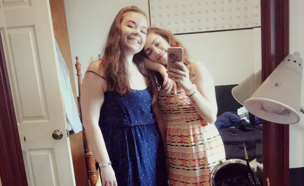 20 Weird Facts ONLY Best Friends Know About Each Other, Because Who Else Needs To Know