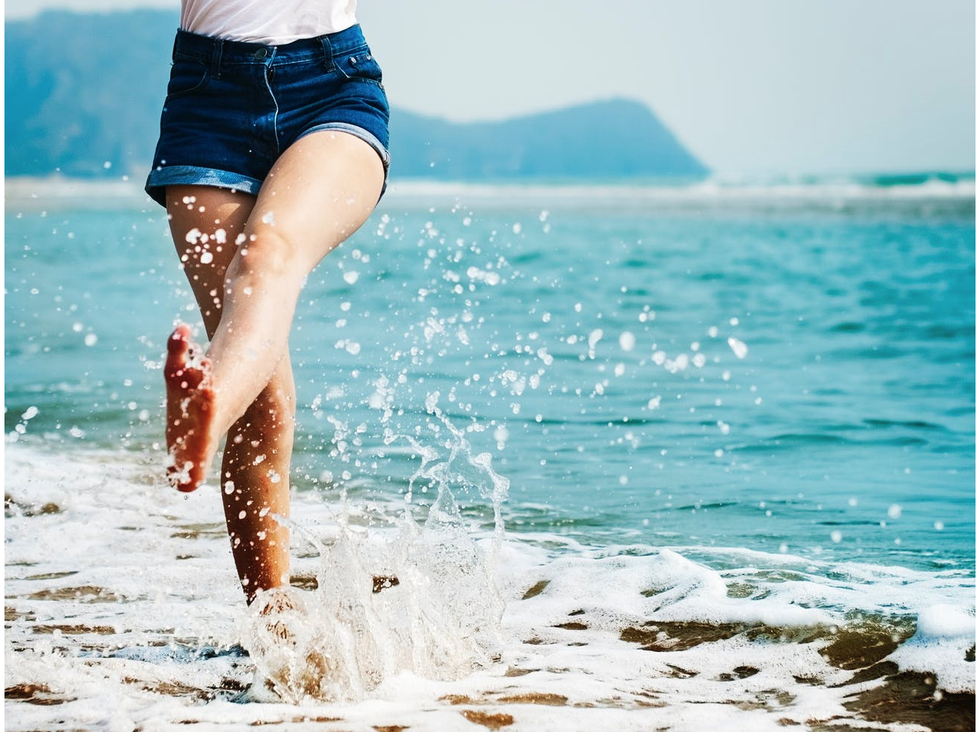 16 Items For An Attainable Summer Bucket ​list For Every College Girl