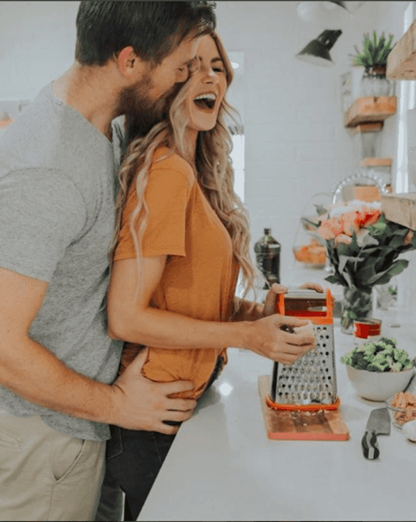 10 Easy Recipes To Cook When You Want To Stay In For Date Night