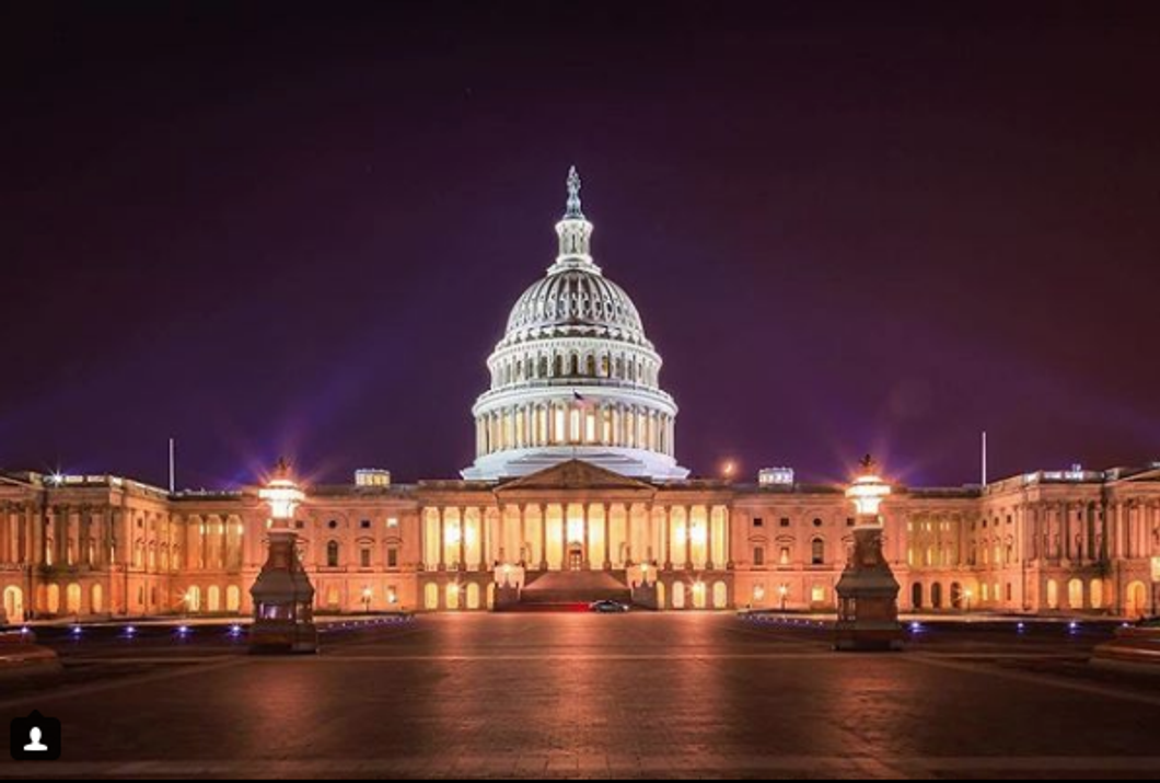 5 Things You ALWAYS Need To Be Carrying As A Summer Student In Washington, DC