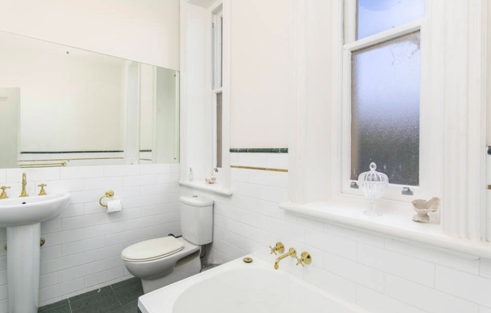 UCF Cancels First Week of Classes In Wake Of Campus-Wide Post-Move Constipation