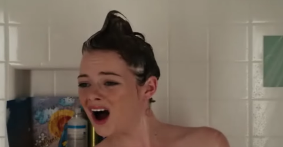 13 Thoughts All College Students Have When Showering In The Dorm