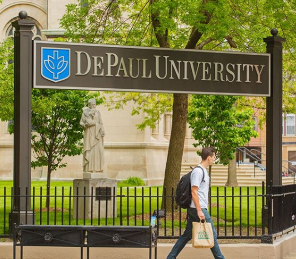 10 Places In Chicago That Give Discounts To DePaul Students, Just Bring Your ID
