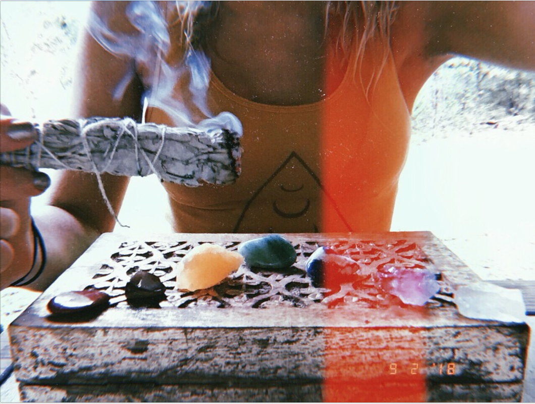 <chakra healing crystals>