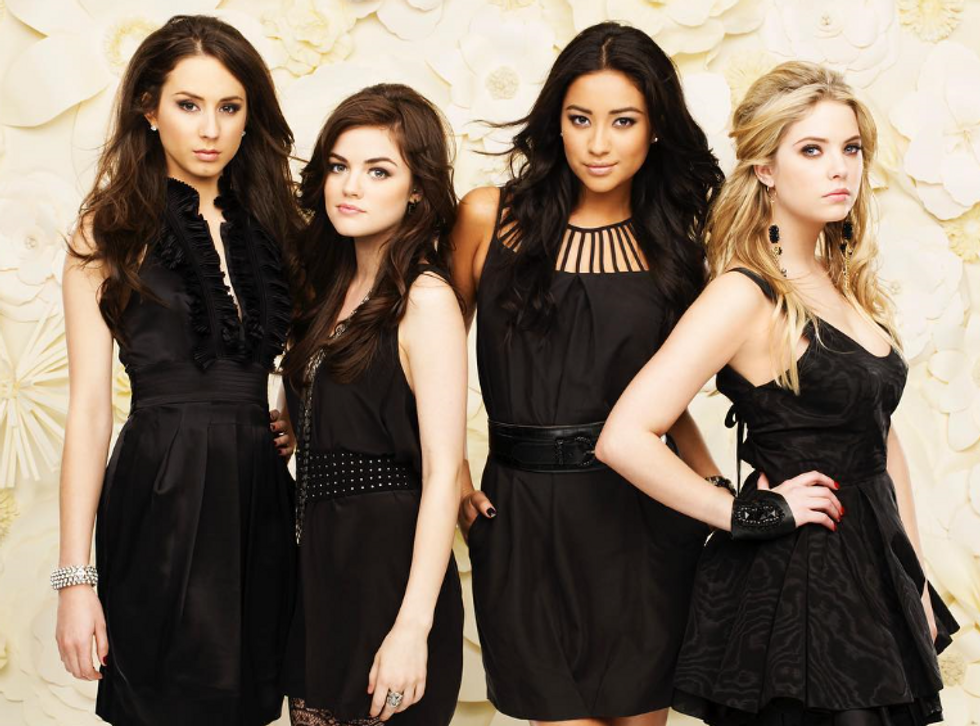 Reactions To The Pretty Little Liars TV Show, Four Years After The Final Book