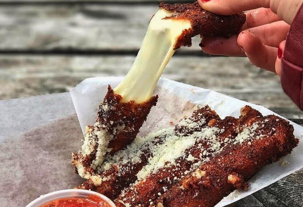 11 Mozzarella Gifs For The Ultimate Cheese Head