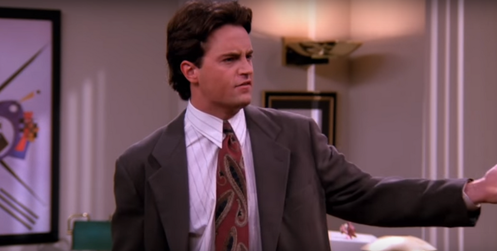 10 Signs You're The 'Chandler Bing' Of Your Friend Group That Couldn't BE More Accurate