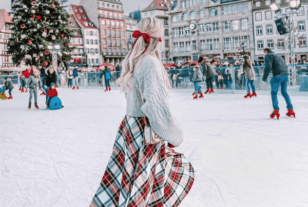 44 Winter-Themed Captions To Make Your Instagram Totally 'Sleigh'