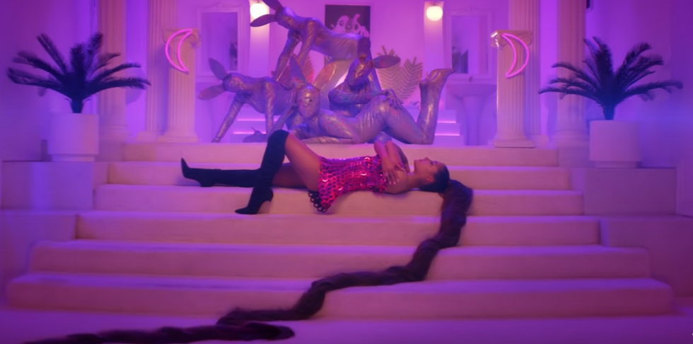 Ariana Grande's '7 Rings' Is The Bad-Bitch Anthem We All Need To Make It Through 2019