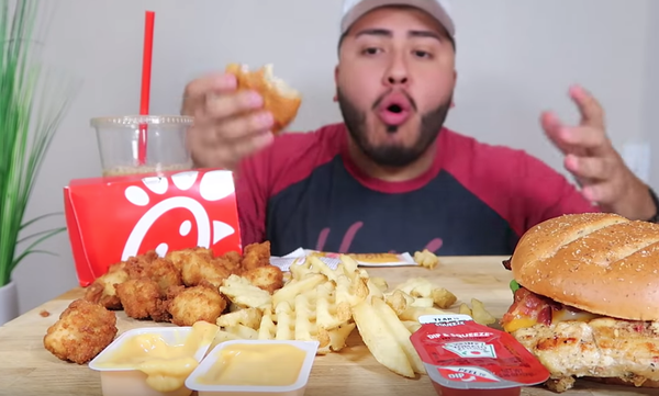 5 Traumatic Experiences That Can Happen To You While Eating At Chick-fil-A