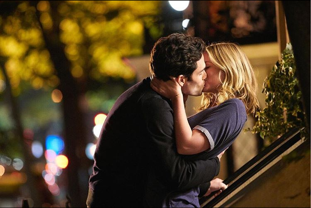 Netflix's 'You' Has Left Me With Too Many Thoughts I Just Can't Keep To Myself