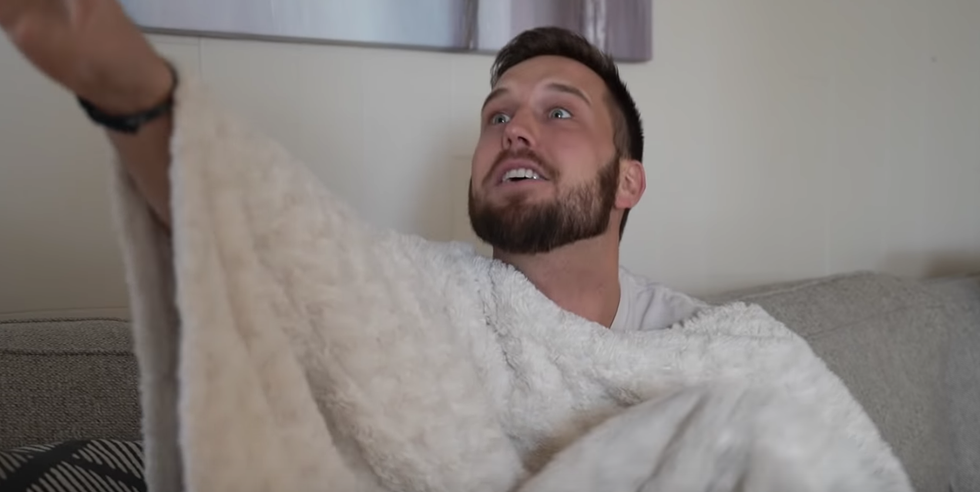 6 Types Of People You HATE To Watch Sports With