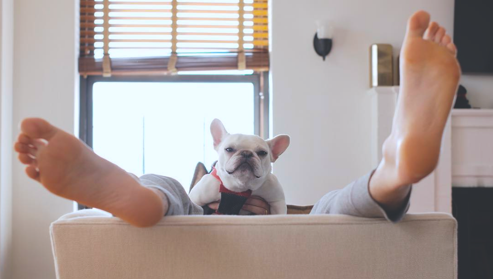 9 Things Every Guy You Know Is Obsessed With But Has ZERO Interest In Letting Go Of, Bet