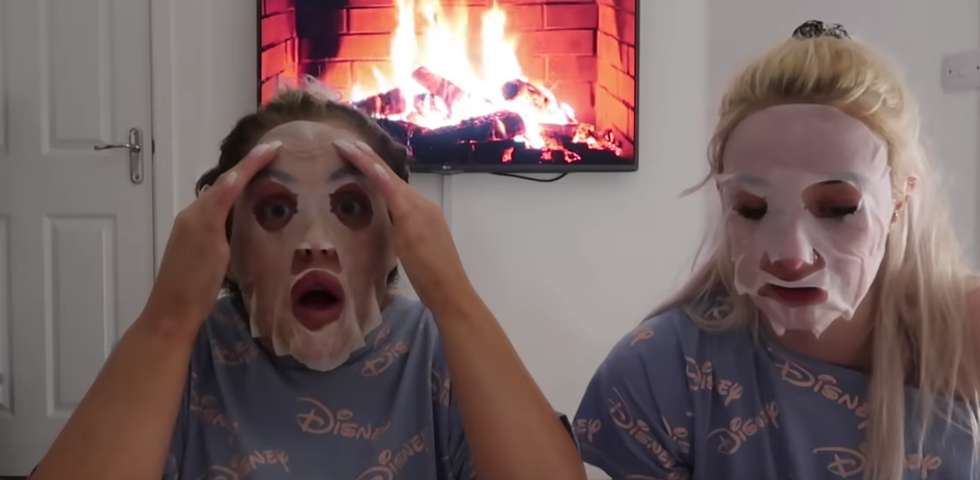 Order A Pizza And Put On A Movie, Here Are 10 Reasons Why Staying In Is Better Than Going Out