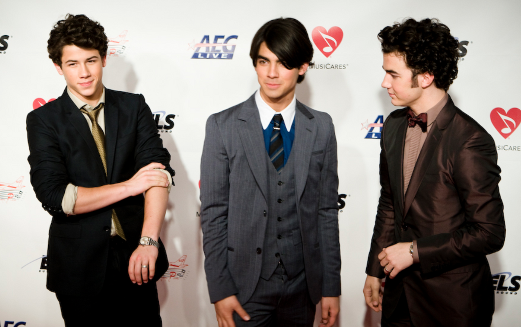 Here Is The PERFECT Jonas Brothers Playlist For Your Middle School Heart