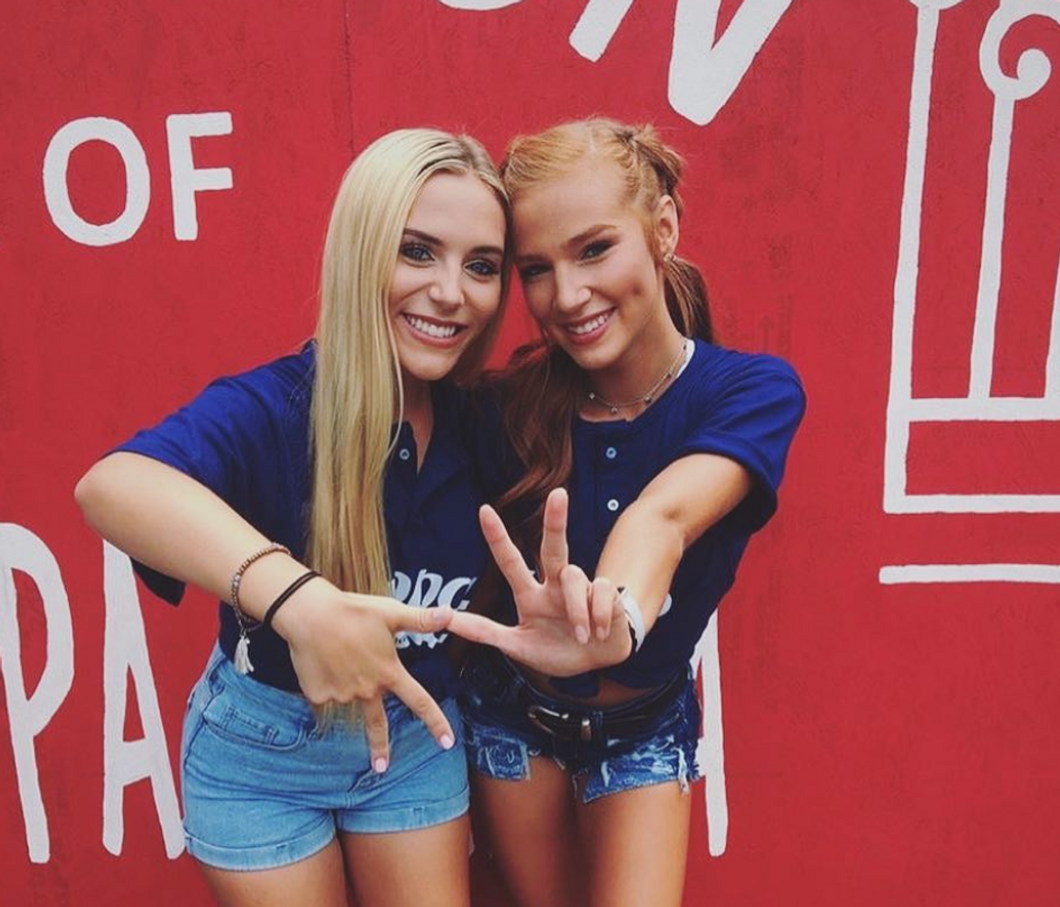 21 Seriously Hilarious Tweets About Being A Big Or Little In A Sorority