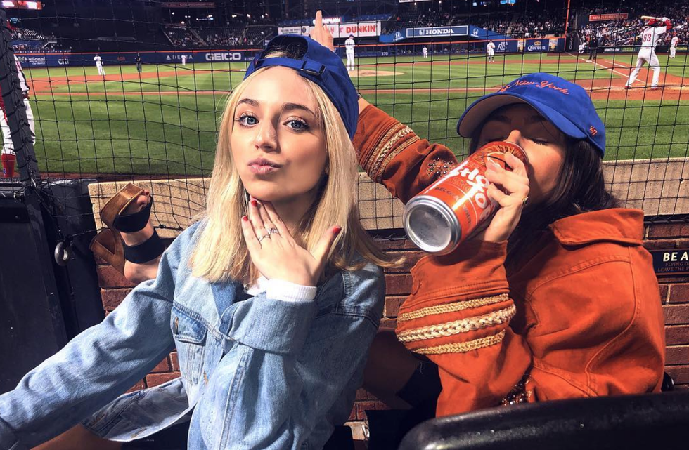 How To Get Right Swipes On Your Tinder Profile, Or Left, If You're Not Careful