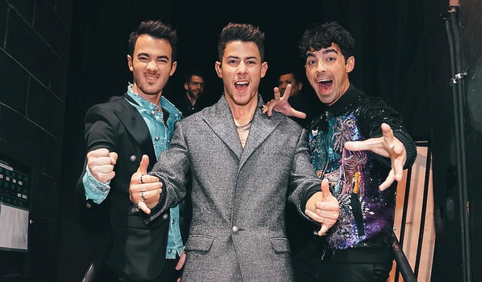 14 Stages Of Buying Jonas Brothers Concert Tickets As A 20-Something In 2019