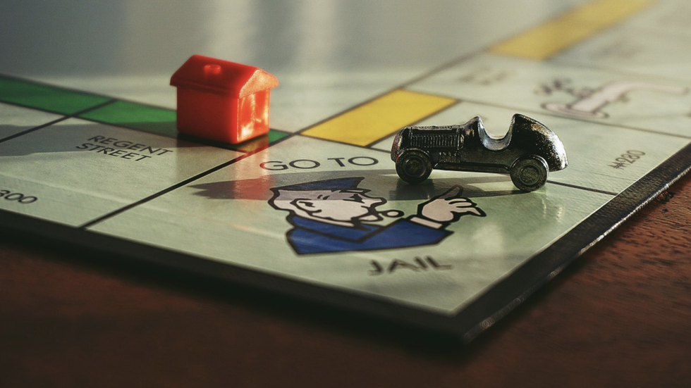 11 Games That Any Family Wanting To Have A Fantastic  Family Game Night Absolutely, Positively MUST Have