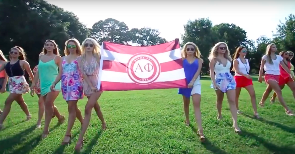 7 Thoughts Every Girl Has At Their Sorority Recruitment Tea