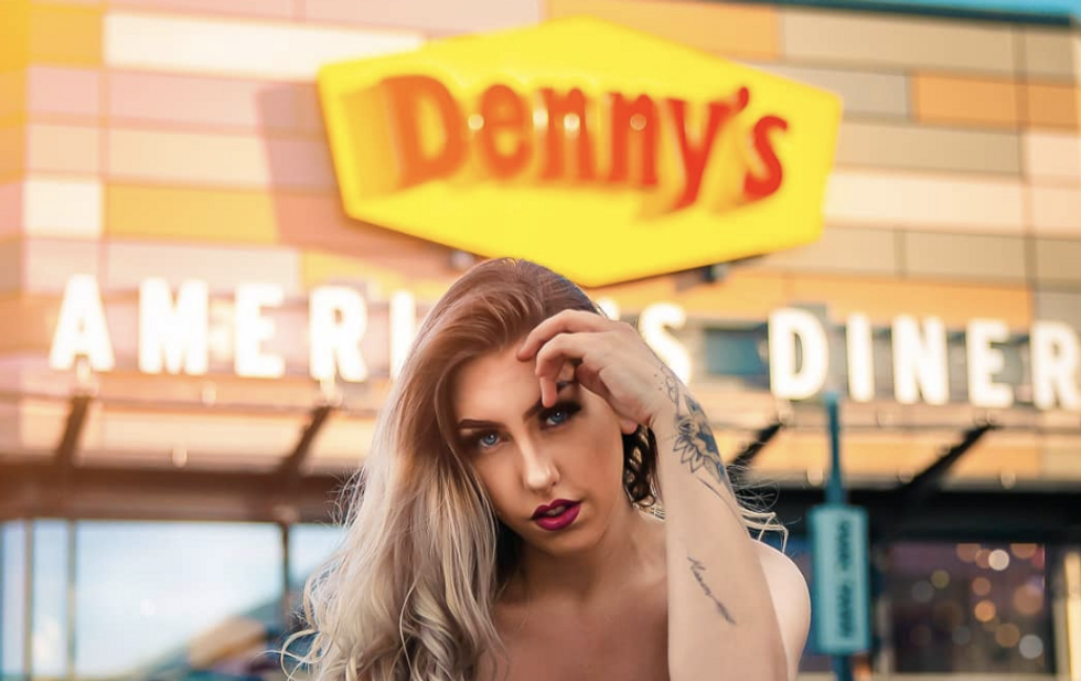 The 12 Types Of People You See At Denny's At 1 A.M.