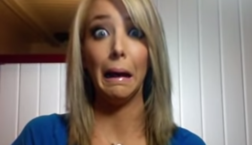 I Tried 5 Tactics For Turning Down Guys At The Bar, And These Are The Ones That Worked Best