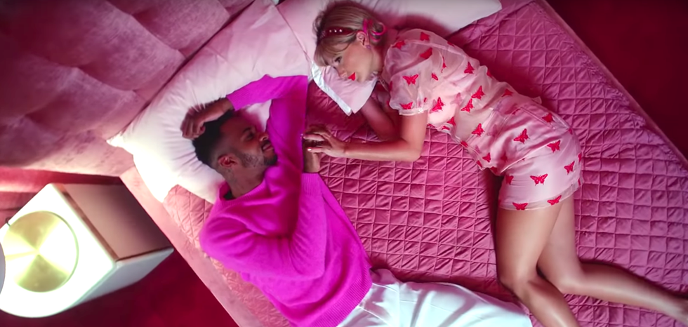 46 Lyrics From Taylor Swift's 'Lover' So Romantic They'll Make You Go Find Your Own London Boy