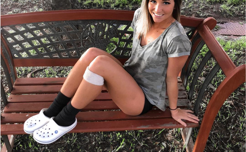 7 Reasons Every College Girl Needs A Solid Pair Of Crocs To Rock Any Outfit This Fall