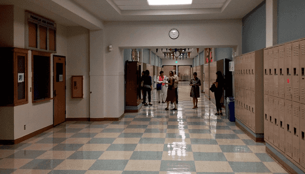 How To Properly Walk In The Hallways, Because Stopping In The Middle To Chat Isn't How You Do It
