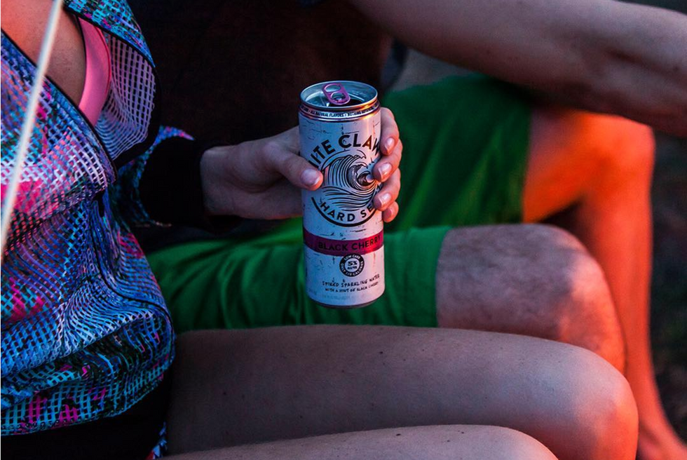 10 Things Every Basic College Girl Drinking White Claws Should Drink INSTEAD