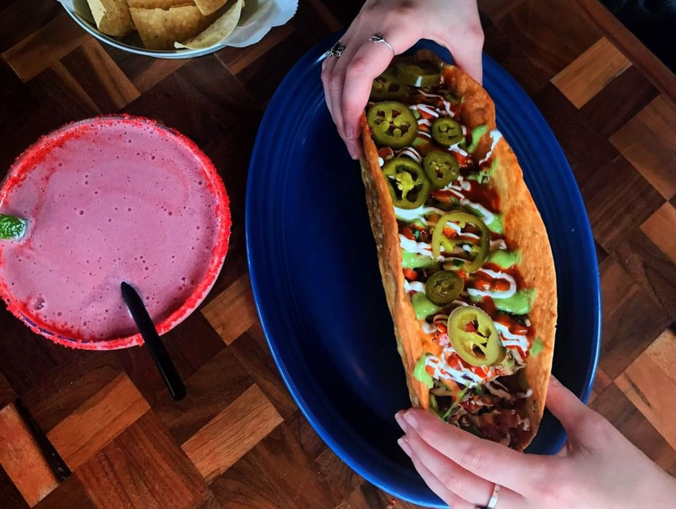 Where To Find FREE Tacos On National Taco Day If You're A Broke College Student With An Appetite