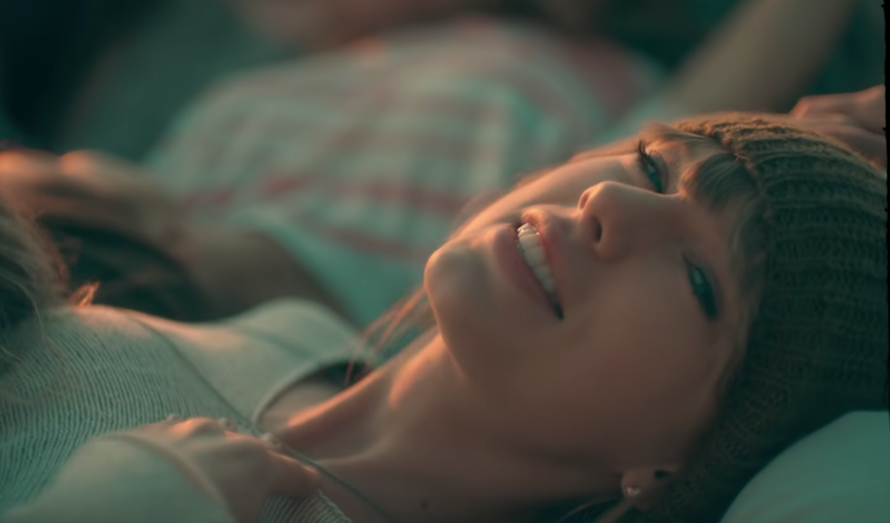 Yes, Taylor's Swift 'RED' Album Is Still Perfect For Fall 7 Years After It Came Out