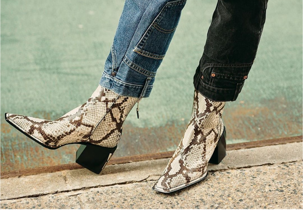 5 Pairs Of Boots Every College Girl Needs, Because The Cold DOES Bother Sane Human Beings