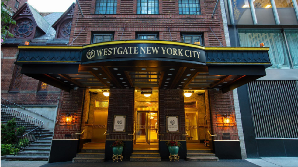 The Top 5 Cozy NY Hotels to Visit This Christmas