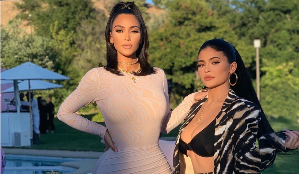 20 Christmas Gifts For The Beauty Guru Sister Who Taught You How To Do Your Makeup