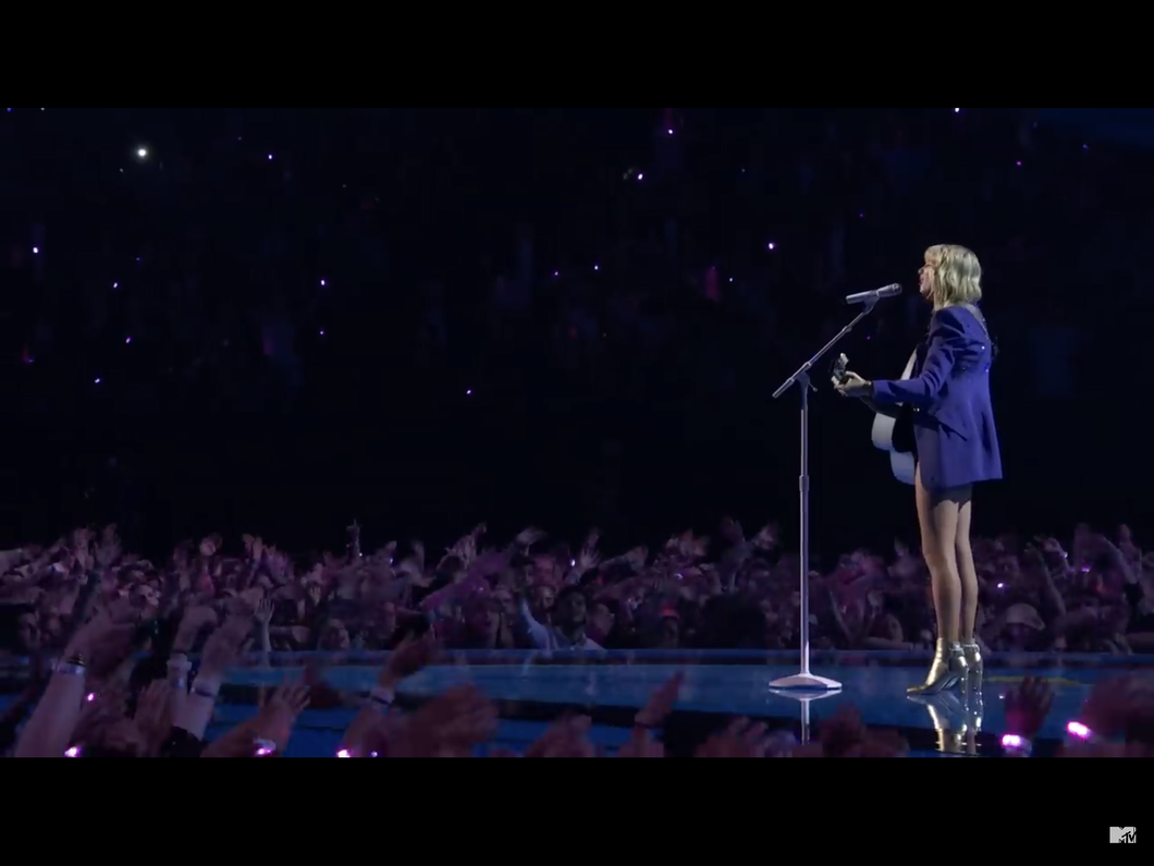 My 13-Step Journey to Become A Taylor Swift Stan