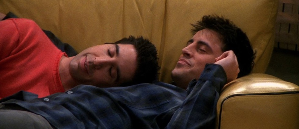 9 Things That Happen When You're TOO Close To Your College Roommates