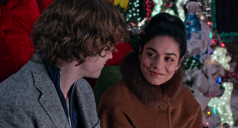 10 Festive Netflix Movies To Watch With Your Santa Baby The Week Before Christmas