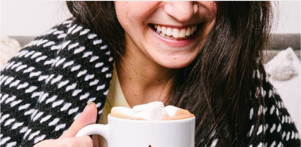 How To Make Cozy Vegan Hot Chocolate That'll Help You Forget It's Zero Degrees Outside