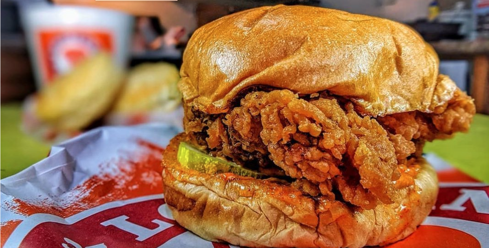 I Finally Tried Popeyes' Chicken Sandwich, And It's DEFINITELY Not Worth Stabbing Someone Over