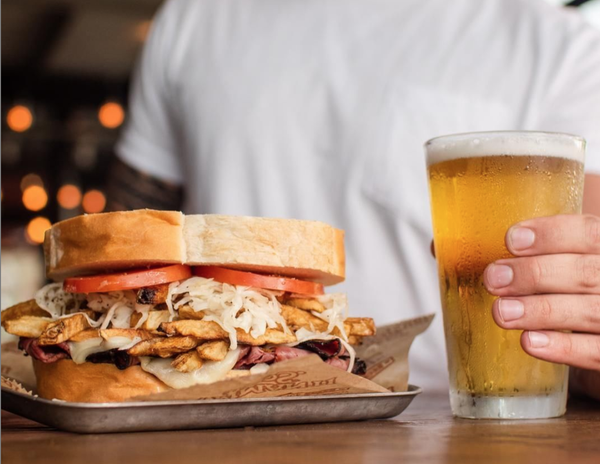 12 Best Valentine's Day Date Ideas If You're A Yinzer In Pittsburgh, Pennsylvania