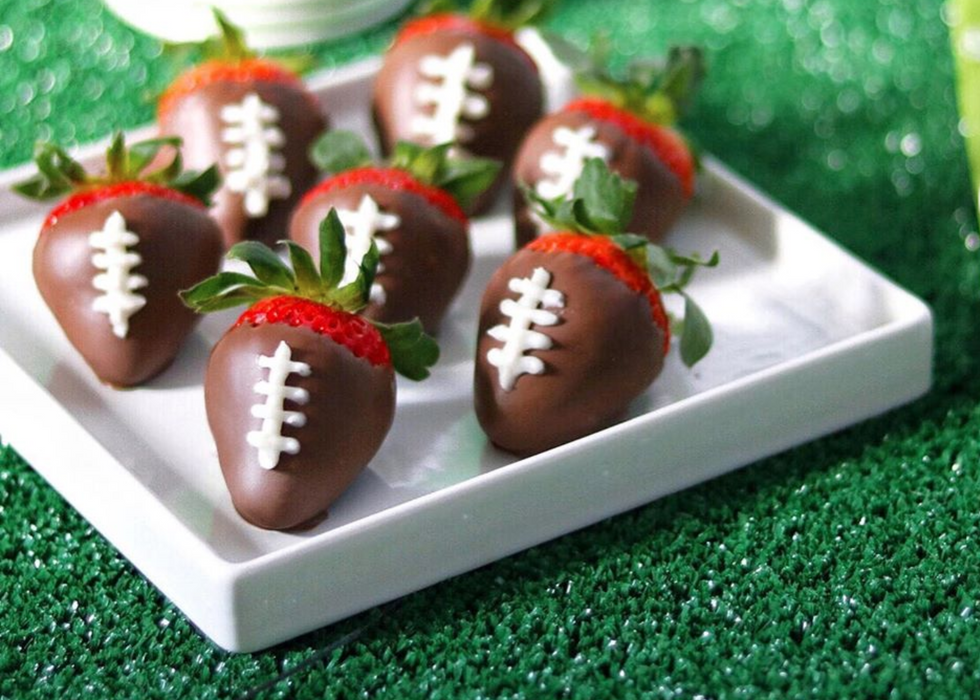 10 Super Bowl Party Snacks For The Host Who’s In It For The Commercials